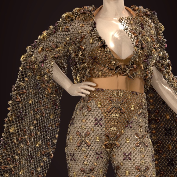 Shop 🇺🇸 made and designed dresses and apparel! - Picture 6 of 13